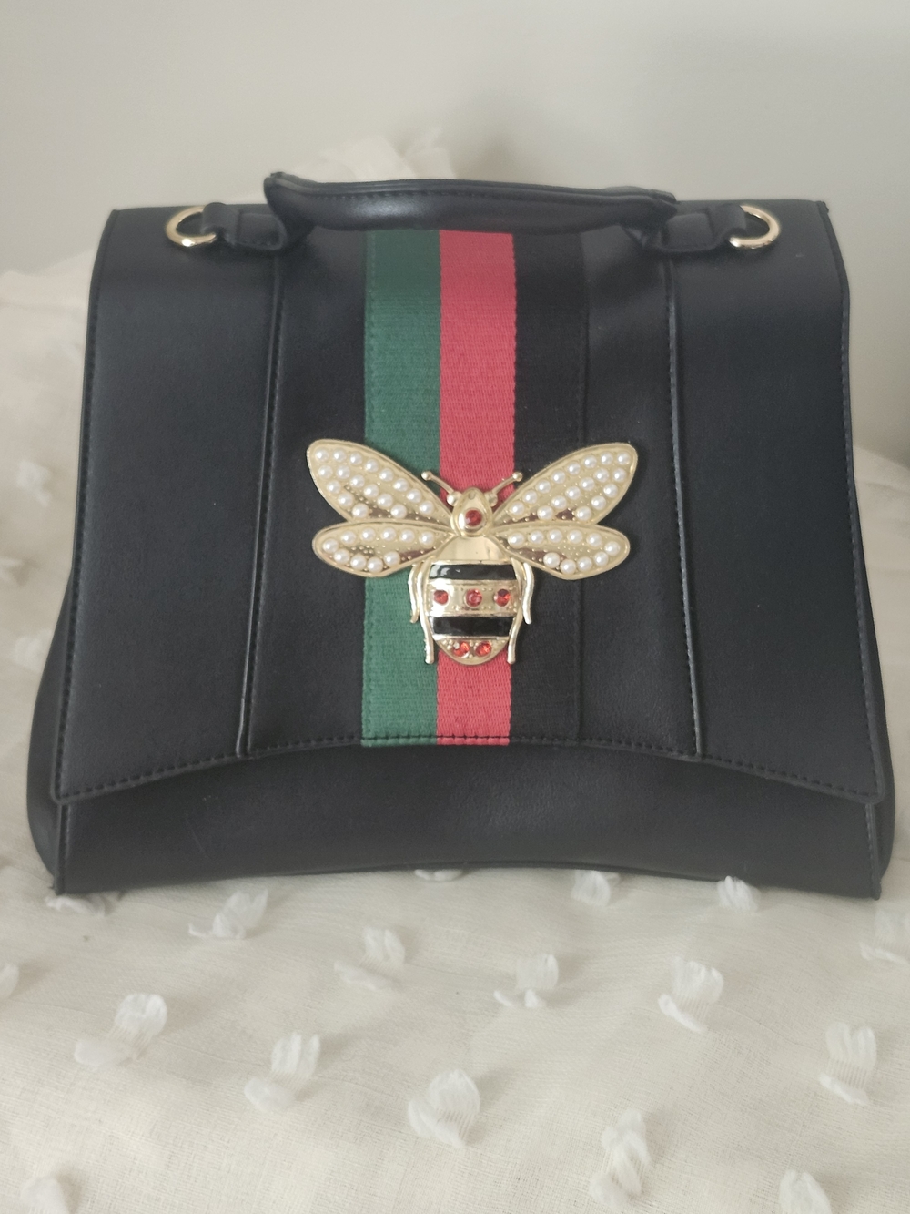 Queen Bee Stripe 2-in-1 satchel made of faux vegan leather